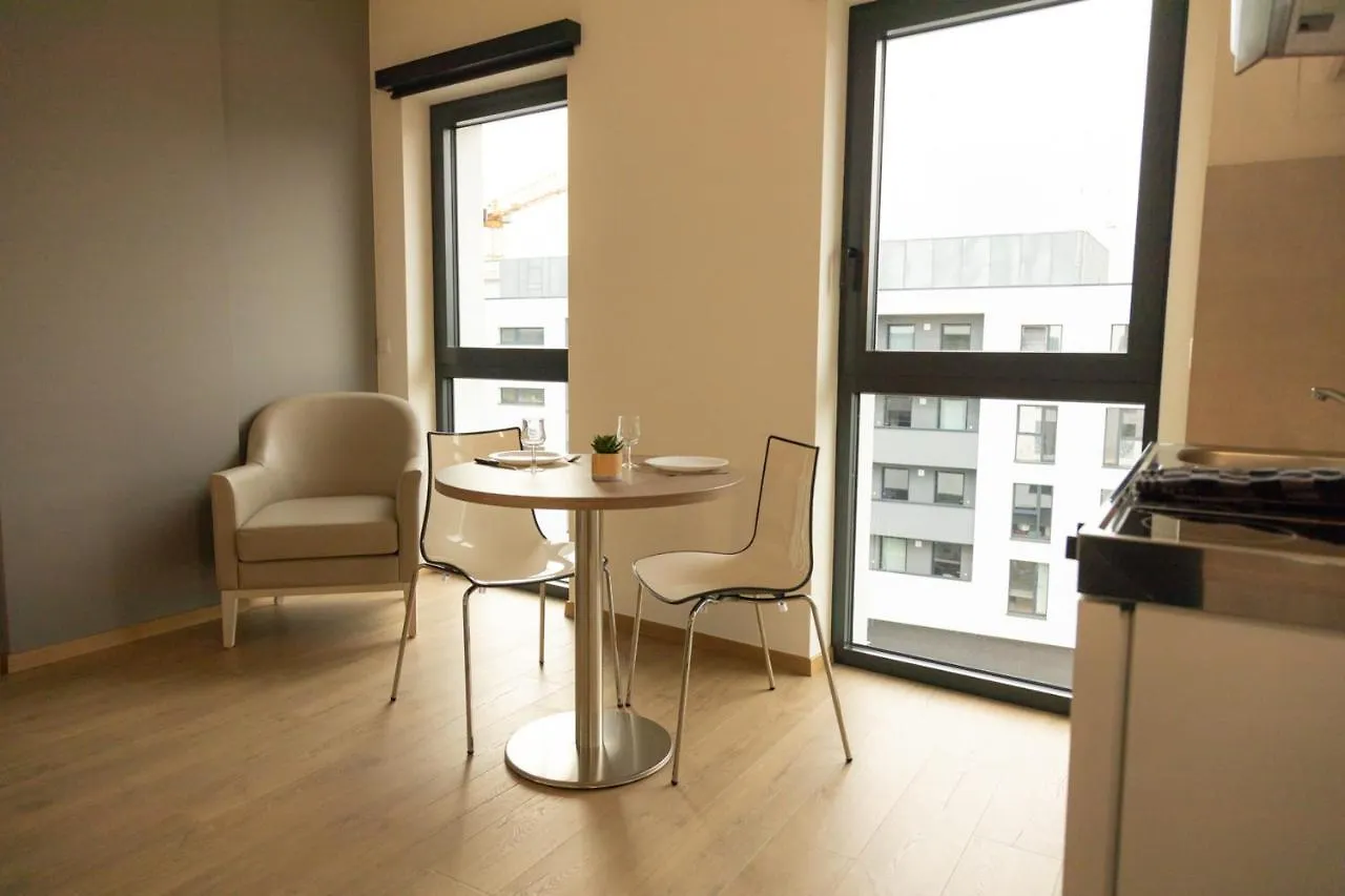 Appartement Modern Chic Immaculate Studio Near City Center Belval à Esch-Sur-Alzette